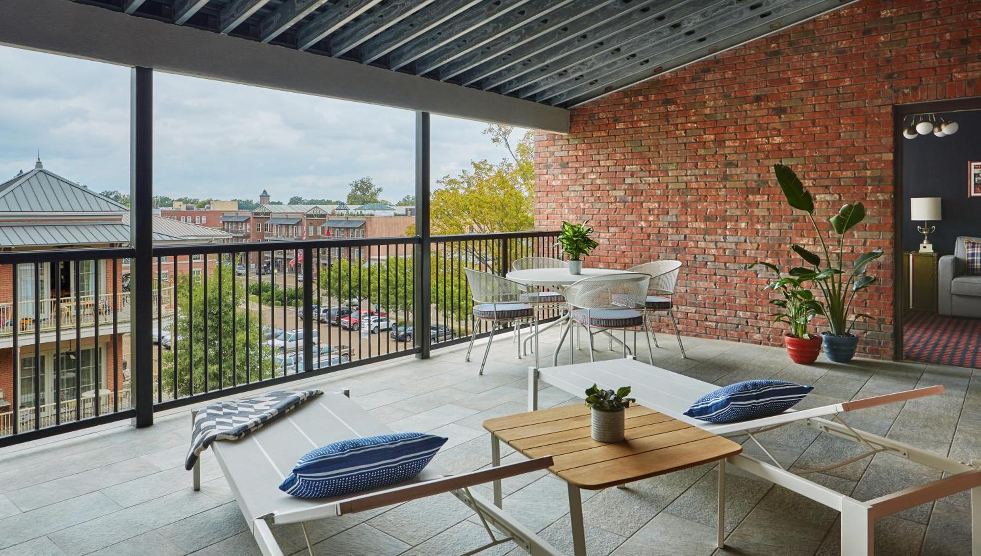 Suite Sofa Bed Balcony Charlie Conerly,1674735685:JPEG